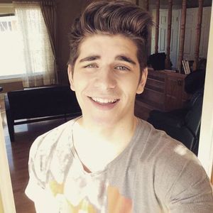 Meet your Posher, Hugo